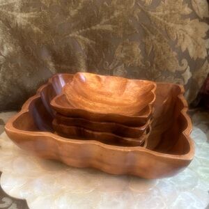 Handcrafted Vintage Wooden Scalloped Serving Bowl Set - Natural Brown